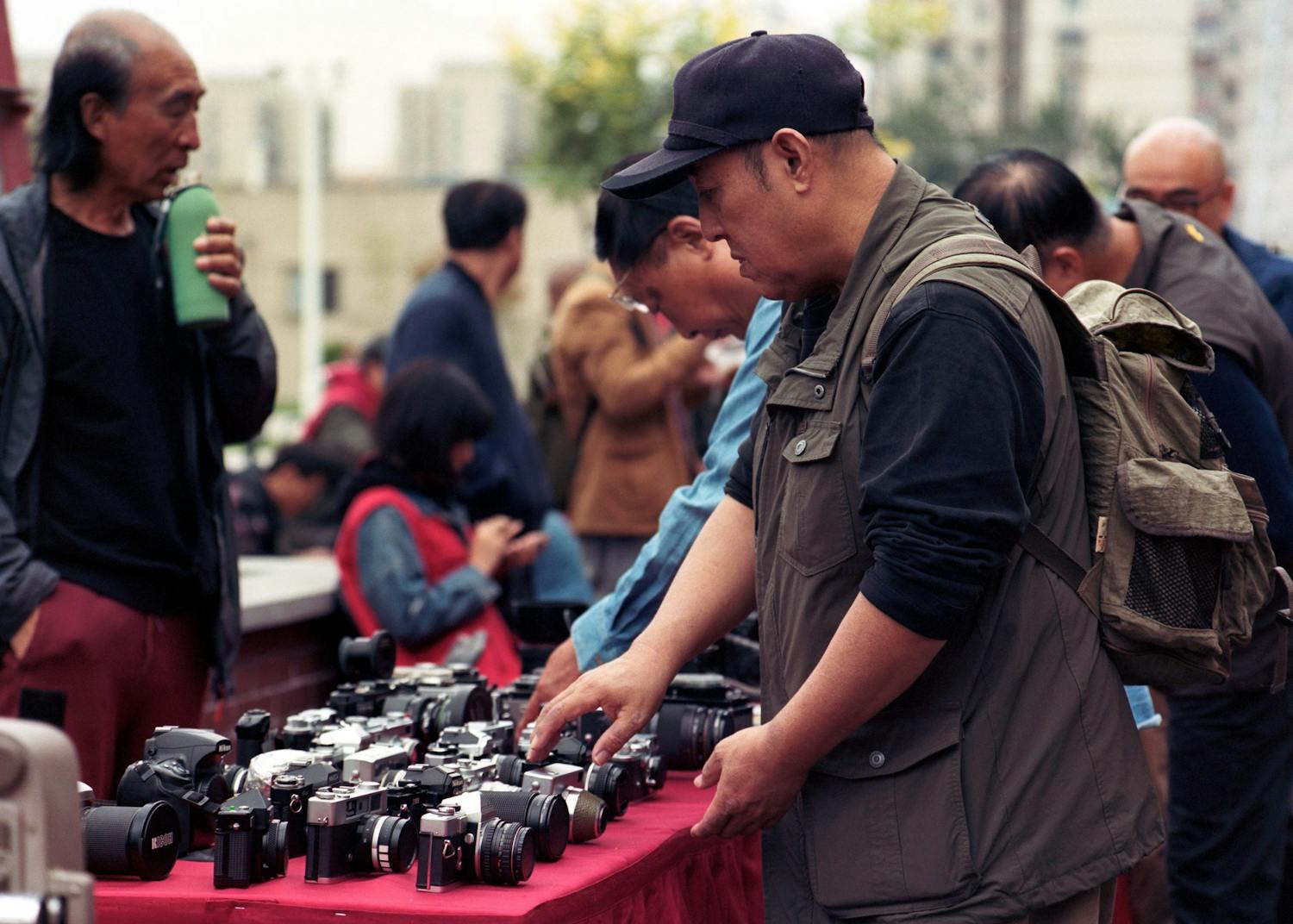 Man köper begagnad fotoutrustning